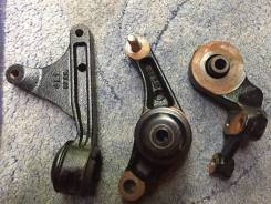 Крепление редуктора. Toyota Tundra, USK56, UCK57, USK55, UCK56, UCK55, USK57 Toyota Sequoia, UCK65, USK65 Двигатели: 3URFE, 2UZFE