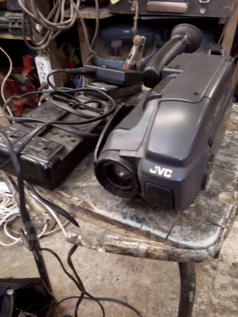 JVC GR. 10 - 14.9 ��, � ���������� ����