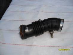 Патрубок воздухозаборника. Nissan: Bluebird, Pulsar, NX-Coupe, Cedric, Lucino, Avenir Salut, Wingroad, Primera Camino, Presea, Sunny California, Sunny...