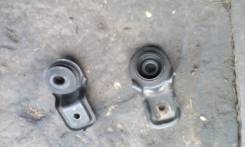 Крепление радиатора. Hyundai Sonata, KMHCF31FPWA104831