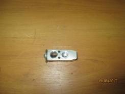 Клапан кондиционера Nissan Primera P12E 2002-2007 Премьера П12 922006N205