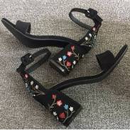 Босоножки. 39, 40