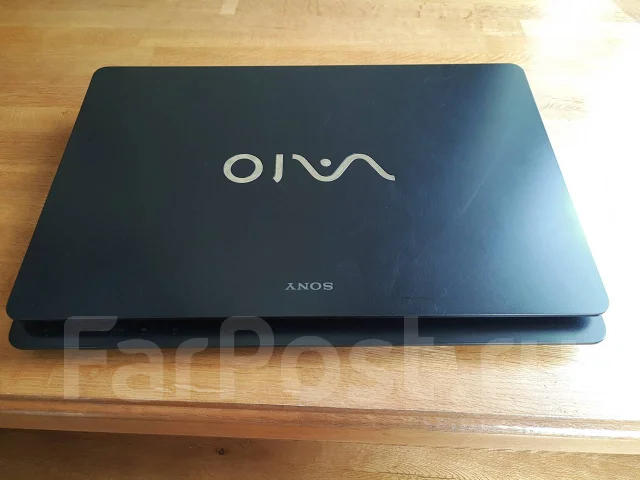 Sony VAIO VPC-F22S1R. 16.4", 2����, ��� 6 ��, ���� 640���, WiFi: 1, Bluetooth: 1, ����������� �� 10��. ����