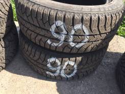 Bridgestone Ice Cruiser 7000. Зимние, шипованные, износ: 10%, 2 шт