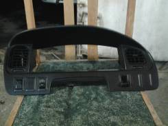 Консоль панели приборов. Mitsubishi Delica, PE8W, PD8W