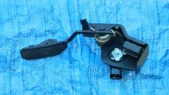 Педаль акселератора. Toyota: Corolla, Corolla Verso, Wish, Caldina, Allion, Isis, Corolla Fielder, Allex, Premio, Corolla Runx Двигатели: 1NZFE, 1ZZFE...