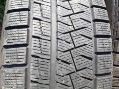 Pirelli. Зимние, без шипов, 2013 год, износ: 20%, 2 шт