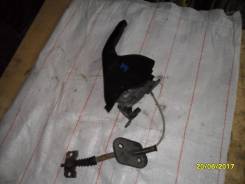 Ручка ручника. Nissan Primera Camino, WHP11, P11, HP11, WP11 Nissan Bluebird, EU14, HU14, SU14 Nissan Primera, P11 Двигатели: SR20VE, SR18DE, SR20DE...
