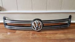 Молдинг решетки радиатора. Volkswagen Tiguan