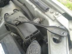 Крепление аккумулятора. Toyota Mark II, JZX115, GX115, JZX110, GX110 Двигатели: 1JZFSE, 1JZGTE, 1GFE, 1JZGE