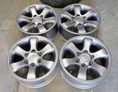 Toyota. 7.5x17, 6x139.70, ET30, ЦО 106,2 мм.