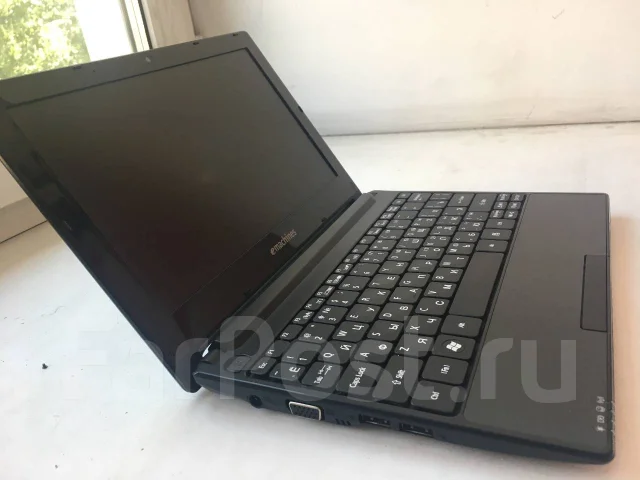 eMachines. 10.1", 1,7����, ��� 2048 ��, ���� 160���, WiFi: 1, Bluetooth: 1, ����������� �� 5��. ����