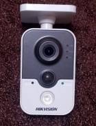 Hikvision DS-2CD2412F-IW. Менее 4-х Мп, с объективом