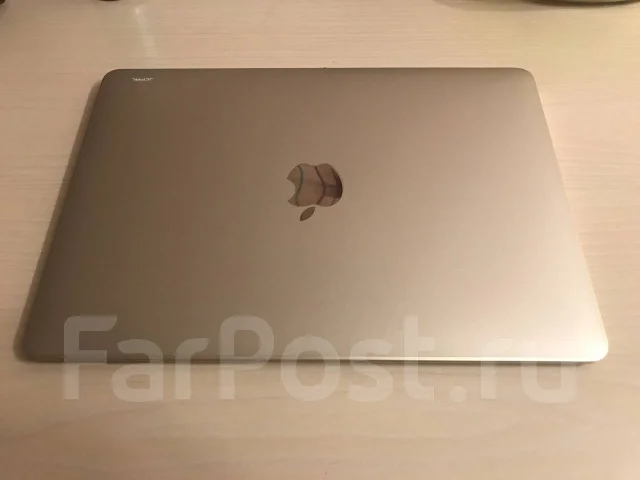 Apple MacBook. 12", 1,1����, ��� 8 ��, ���� 256���, WiFi: 1, Bluetooth: 1 ����