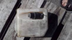 Бачок стеклоомывателя. ГАЗ 3110 Волга Двигатель GAZ560
