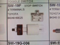 Концевик под педаль тормоза. Toyota: Allion, Aurion, Allex, ist, Vios, Ipsum, Corolla, Innova, Estima, Avensis Verso, Vanguard, Caldina, FJ Cruiser, T...