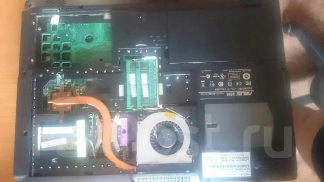 Asus X59SL. 15.4", 2,2����, ��� 2048 ��, WiFi: 1, Bluetooth: 1 ����