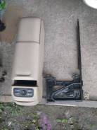 Бардачок. Toyota Vista Ardeo, SV50, SV55, ZZV50G, ZZV50, AZV50, AZV55 Toyota Vista, SV50, AZV55, ZZV50, AZV50, SV55 Двигатели: 3SFE, 1AZFSE, 3SFSE, 1Z...