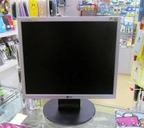 LG. 17" (43 см), технология LCD (ЖК)
