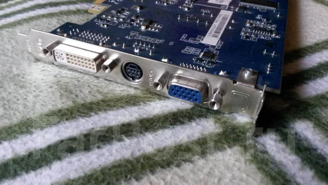 Radeon X700 ����