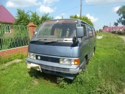 Nissan Homy. KNE24105211, 814012H ����