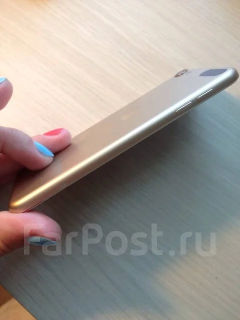 Apple iPod touch 6. ����