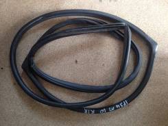 Уплотнитель двери багажника. Toyota Ipsum, SXM10, SXM10G, SXM15G, SXM15 Двигатель 3SFE