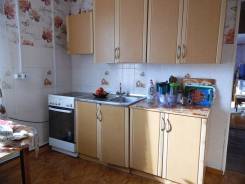 Продам квартиру в двухквартирном доме. С. Черниговка, ул. Партизанская, р-н Черниговский, площадь дома 99 кв. м., централизованный водопровод, электри...