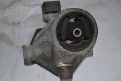 Подушка коробки передач. Nissan: Tino, Bluebird, Wingroad, Silvia, Prairie Joy, Avenir, Almera Tino, Prairie / Liberty, Vanette Serena, R'nessa...