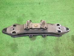 Балка под кпп. Subaru: Legacy Lancaster, Legacy, Forester, Impreza, Exiga Двигатели: EJ25, EZ30, EJ253, EJ201, EJ203, EJ25D, EJ206, EJ254, EZ30D, EJ20...