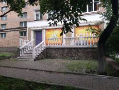 Торговое или офисное помещение , отдельный вход на Тополинную аллею. 90 кв. м., проспект Красного Знамени 30, р-н Первая речка. Дом снаружи