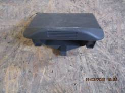Бардачок. Nissan Almera Classic, B10