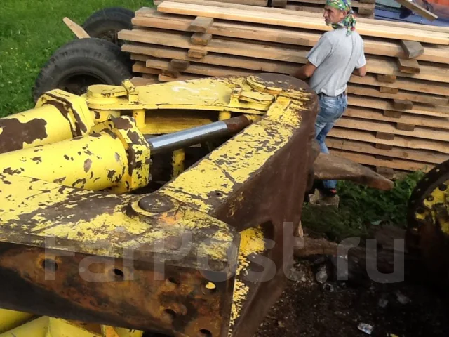 Komatsu D155A ����