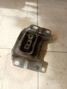Подушка коробки передач. Ford Focus Двигатель QQDB