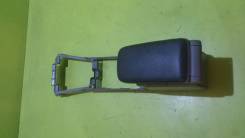 Подлокотник. Subaru Forester, SG5