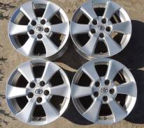 Toyota. 6.5x16, 5x114.30, ET33, ЦО 60,1 мм.