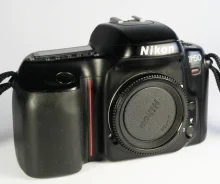 Nikon F50 ����