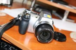 Sony Cyber-shot DSC-H5. 7 - 7.9 Мп, зум: 12х