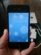 Apple iPhone 4s. �/�