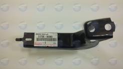 Продам кронштейн подножки Toyota Land Cruiser Prado 120 51795-60060. Toyota 4Runner, KZN215, GRN215, UZN210, UZN215, GRN210 Toyota Land Cruiser Prado...