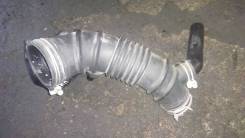 Патрубок воздухозаборника. Toyota: Aurion, Avensis Verso, RAV4, Alphard, Blade, Previa, Picnic Verso, Ipsum, Corolla, Solara, Camry, Mark X, Highlande...