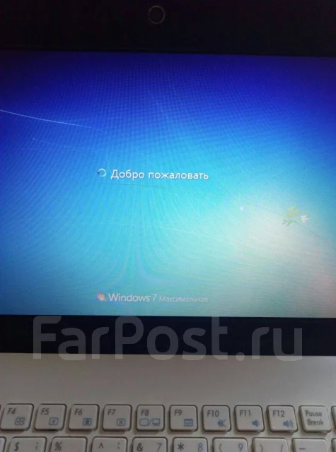 Asus Eee PC 1011. 10", 1,7����, ��� 2048 ��, ���� 320���, WiFi: 1, Bluetooth: 1, ����������� �� 4��. ����
