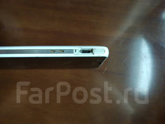 Sony Xperia ZR. �/� ����