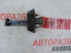 Ограничитель двери Toyota Avensis (T250)