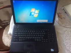 Lenovo G550. 15.6", 2,3����, ��� 2048 ��, ���� 250���, WiFi: 1, Bluetooth: 1, ����������� �� 2��. ����