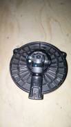 Мотор печки. Honda Civic Hybrid, CAA-ES9, ZA-ES9 Honda CR-V, ABA-RD5, ABA-RD4, CBA-RD6, LA-RD4, CBA-RD7, LA-RD5 Honda Stream, UA-RN5, UA-RN3, LA-RN4...