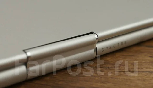 HP Spectre. 13.3", 2,9����, ��� 8 ��, ���� 512���, WiFi: 1, Bluetooth: 1, ����������� �� 12��. ����