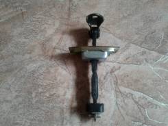 Ограничитель двери. Toyota Premio, AZT240, NZT240, ZZT240, ZZT245 Toyota Mark II Wagon Blit, GX110, GX110W, GX115, GX115W, JZX110, JZX110W, JZX115, JZ...