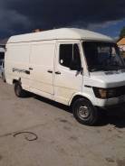 Mercedes-Benz 208D. Mercedes 208D дизель, 2 300 куб. см., 3 500 кг.