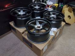 Advan Racing TCIII. 9.0/11.0x18, 5x130.00, ET46/40, ЦО 71,6 мм.